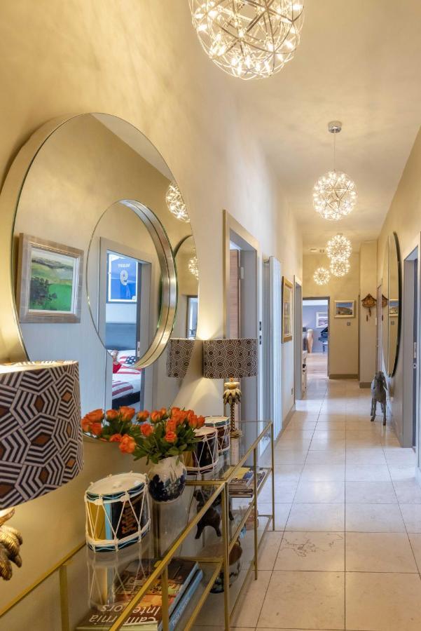 Joivy Beautiful Penthouse With Terrace & Jacuzzi Apartment